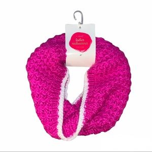 NWT Cowl Hot Pink Knit Infinity Circle Scarf